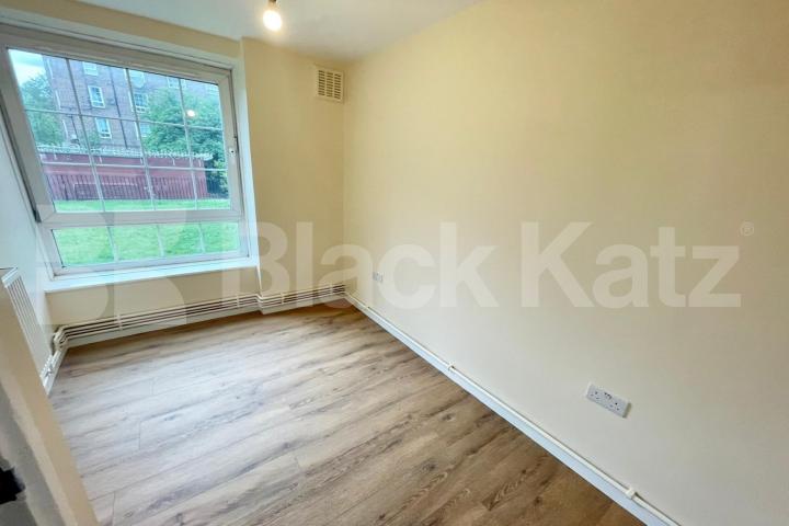 Three bedroomed apartment moments from London Bridge Weston Street, London Bridge